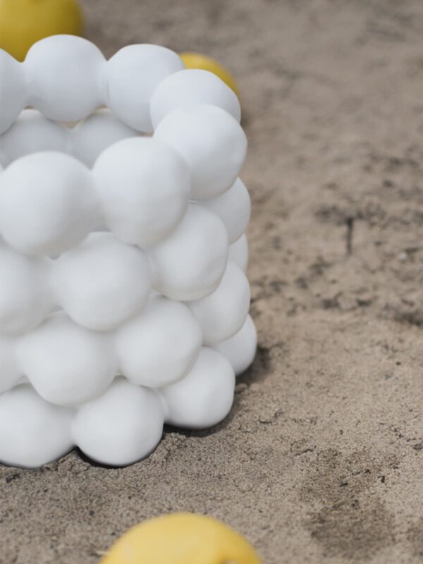 UNIK.HUS dbkd bright white Teelicht Übertopf