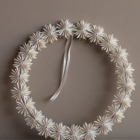 UNIK.HUS dbkd paper flake wreath square Papierkranz Schneeflocken Kranz
