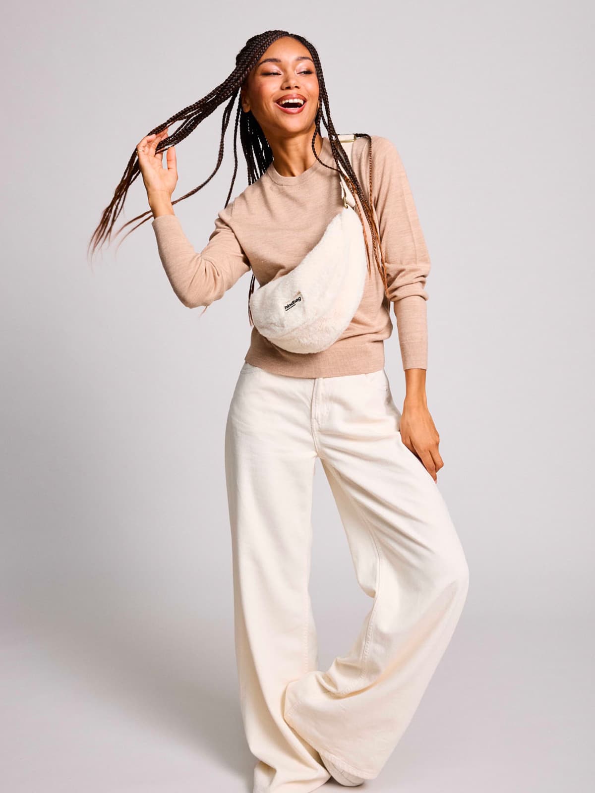 UNIK.HUS hindbag Halbmond-Tasche Andrea Teddy arktisweiß