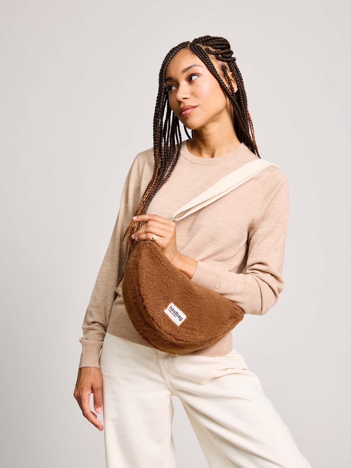 UNIK.HUS hindbag Halbmond-Tasche Andrea Teddy braun