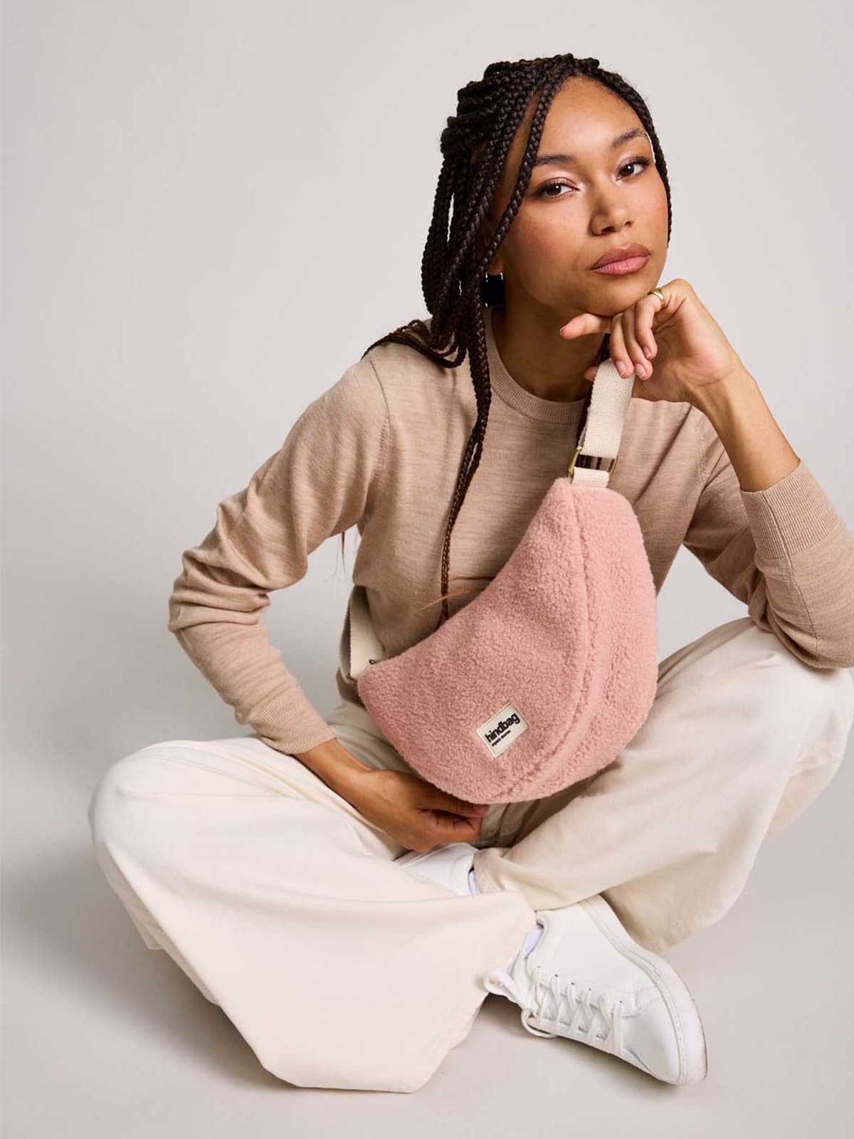 UNIK.HUS hindbag Halbmond-Tasche Andrea Teddy puderrosa